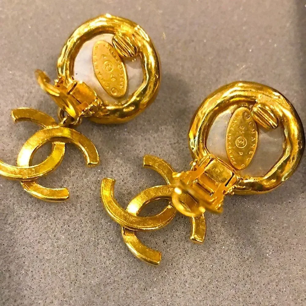 CHANEL COCO Mark Pearl Swing Earrings 95P Engraved w/ Box 24k Gold Plated